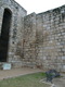 Detalle de la adherencia de la torre albarrana 5 al muro del recinto de la alcazaba de Mérida