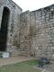Detalle de la adherencia de la torre albarrana 5 al muro del recinto de la alcazaba de Mérida