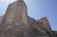 Torre del ángulo este del castillo de Montemolín desde su pie