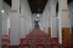 La nave central de la sala de oración de la mezquita de los Andalusíes de Fez desde el oeste