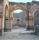 Arco central de la fachada desde el interior de la sala de oración de la mezquita de Tinmal en 1991