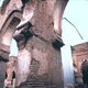 Arranque de dos arcos en el ángulosuroeste del patio de la mezquita de Tinmal en 1991